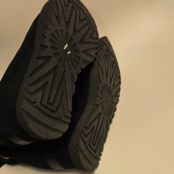 UGG Women's Classic Femme Lace Booties Black - Picture 10 of 12